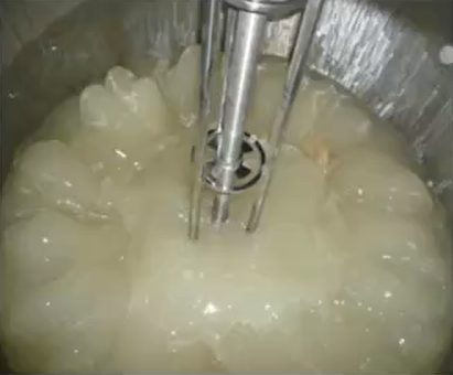 传统XVDEVIOS最新版往往需要高剪切XVDEVIOS最新版机辅助混合